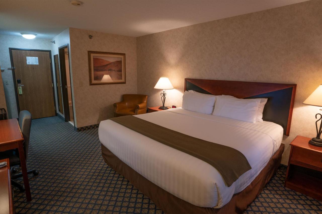 Miles City Hotel & Suites Экстерьер фото