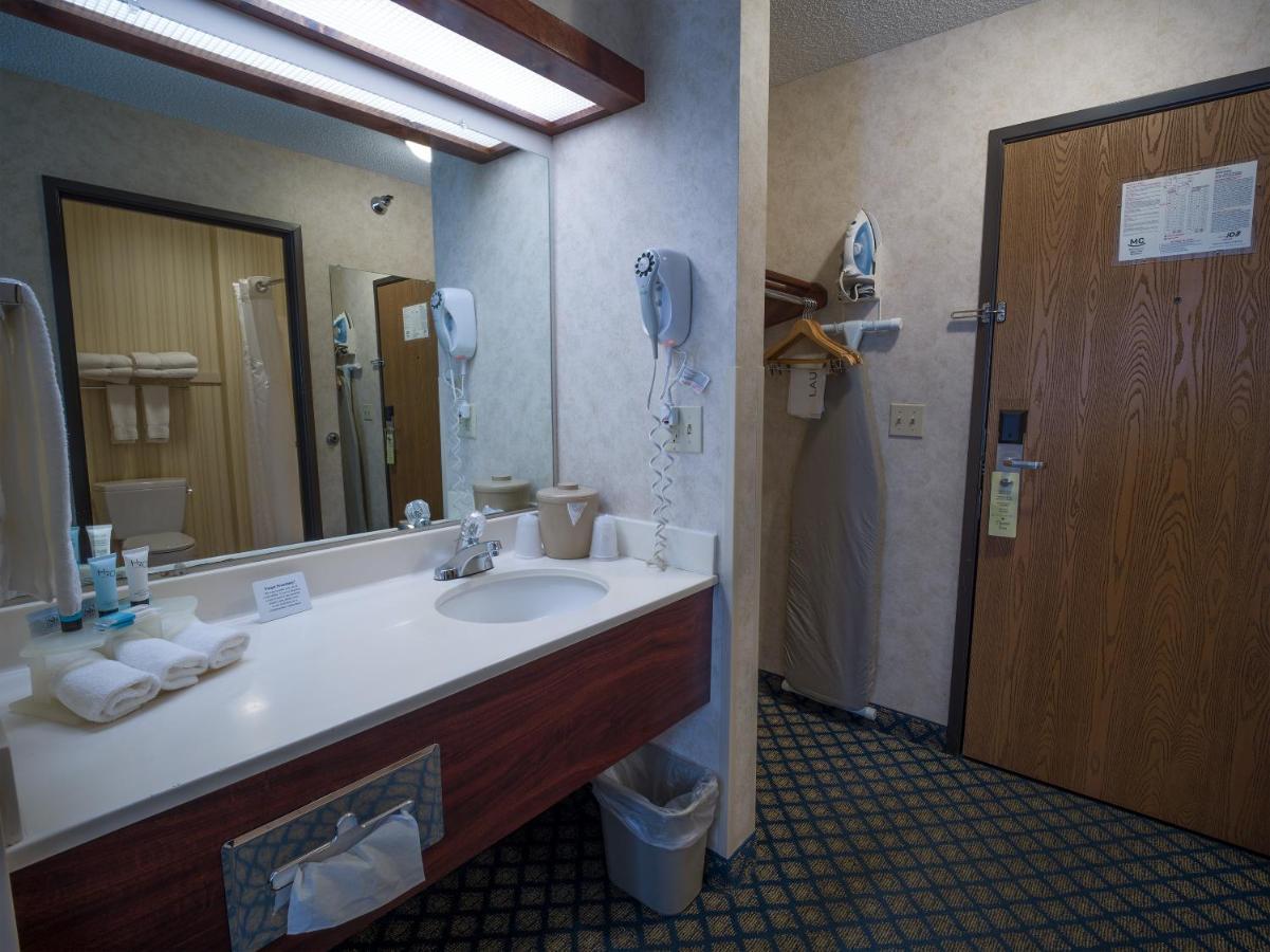 Miles City Hotel & Suites Экстерьер фото