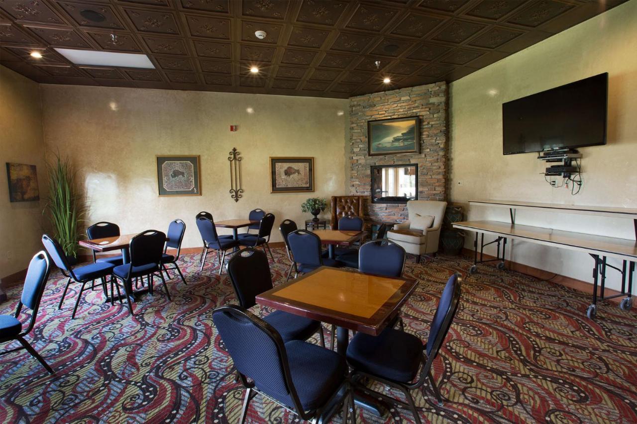 Miles City Hotel & Suites Экстерьер фото